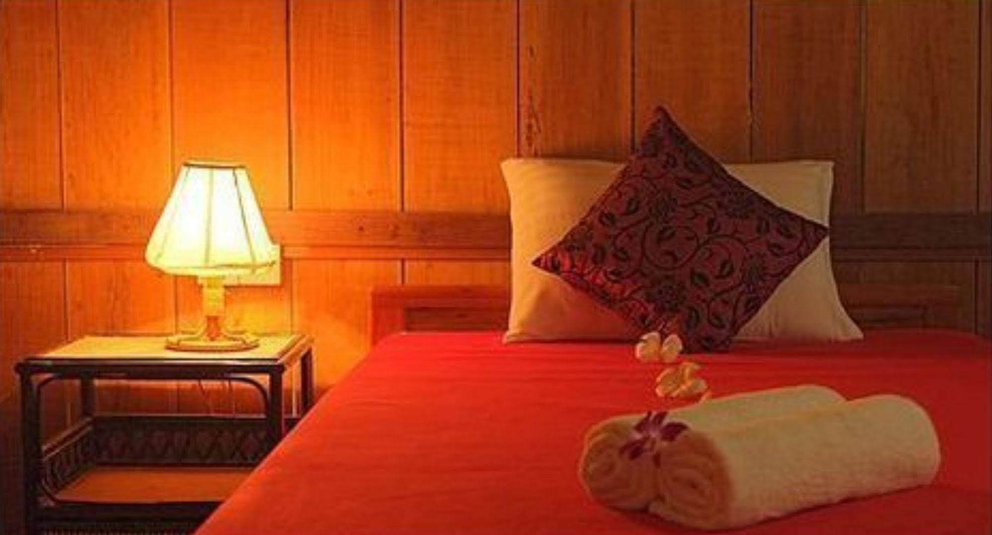 מלון The Moon Kampot Boutique מראה חיצוני תמונה
